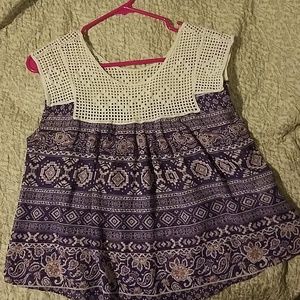 Sleeveless Aztec flowy shirt